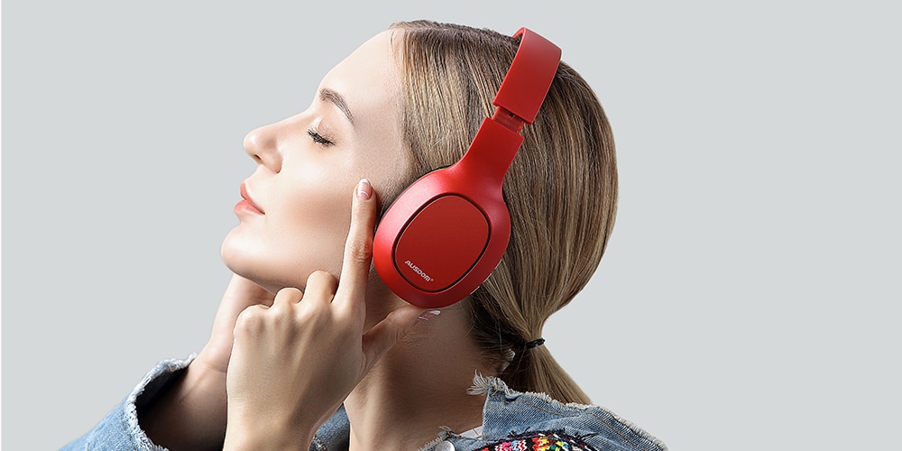 Over-Ear Foldable Wireless Headphones