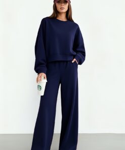 Women'S Burgundy Crop Top And Wide-Leg Pants Ensemble | Relaxed Casual Look, Perfect for Everyday Street Fashion, Home Relaxation, And Comfortable Lazy Day Outfits