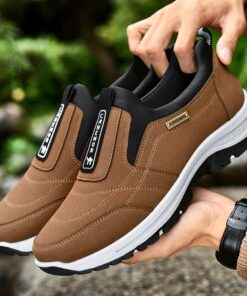 Men's Slip-On Low-Top Sneakers with Letter 'M' Logo Print - All-Season Casual Athletic, Cushioned Insole & Non-Slip Rubber Sole, Round Toe Design for Gym, Office, Casual Attire - Breathable (Comfortable for