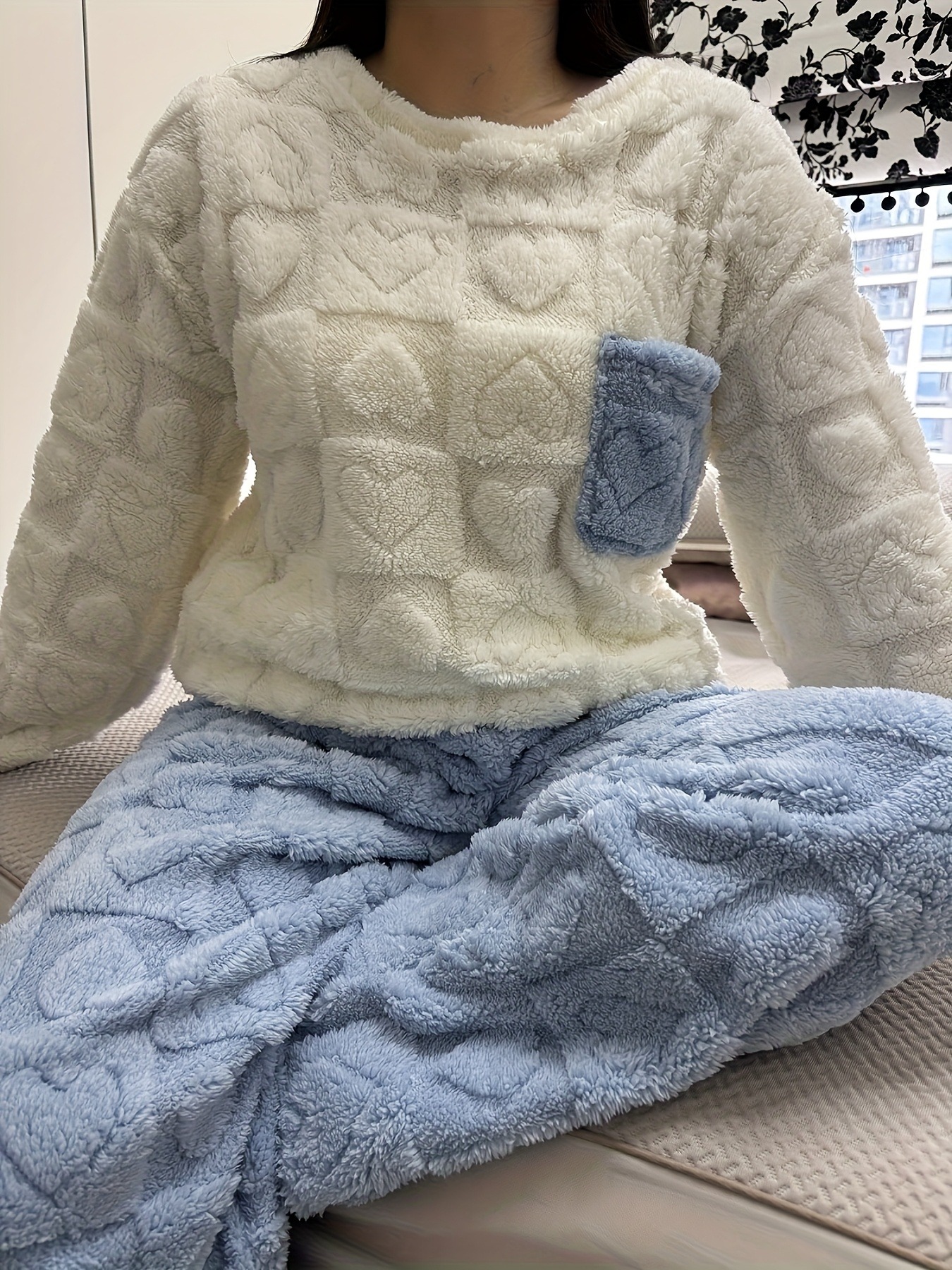 Women's Solid Color Loungewear Pajama Set with Heart Jacquard, Top with Front Pockets, 100% Polyester for Autumn and Winter Wear