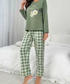 Women'S Long Sleeve Daisy Heart Print Top & Plaid Pants Pajama Set - Cozy All-Season Casual Sleepwear with Green & Plaid Design, Soft Fabric For Comfortable Lounging, Pajamas For Sleeping, Comfortable Lounging, Playful Design, Durable Sleepwear