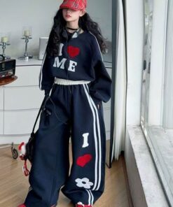 Girls' 2pcs Oversized Hoodie & Sweatpants Set with Letter & Heart Print - Soft Breathable Fabric, Light -Friendly Loose Fit Casual Sportswear, Long Sleeve Round Neck Sweater & Matching Pants with Pockets for 10-12 Years Old Girls