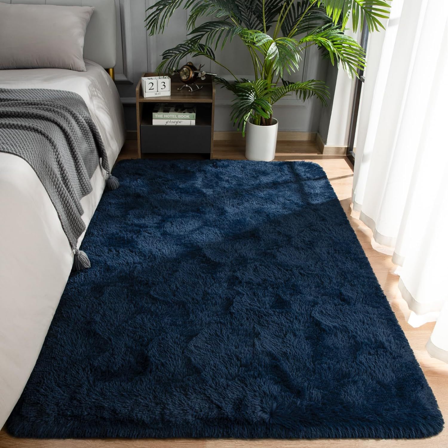 Super Soft Plush Shaggy Area Mat - Navy Blue 100% Polyester Machine Washable Lightweight Non-Slip Modern Rectangular Mat for Bedroom, Living Room, Dorm, Nursery - Cozy Fuzzy Mat for Home Decor, Rugs for Living Room, Dorm Room Accessory, Contemporary Decor, Durable Floor Covering