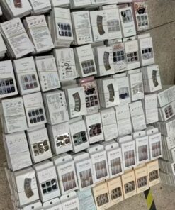 96pcs (4sets) Random Press On Nails Stylish Almond Shape Mixed Color Glossy Finish Middle Length Ideal for Women and Nail Art Essentials Glamorous Look Rhinestone Embellishments False Nails for Manicure